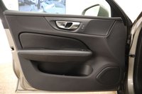 USED 2018 68 VOLVO V60 2.0 D3 Momentum Pro Estate 5dr Diesel Manual Euro 6 (s/s) (150 ps) FANTASTIC SPEC WITH 5 MAIN DEALER SERVICE STAMPS