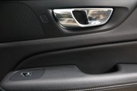USED 2018 68 VOLVO V60 2.0 D3 Momentum Pro Estate 5dr Diesel Manual Euro 6 (s/s) (150 ps) FANTASTIC SPEC WITH 5 MAIN DEALER SERVICE STAMPS