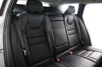 USED 2018 68 VOLVO V60 2.0 D3 Momentum Pro Estate 5dr Diesel Manual Euro 6 (s/s) (150 ps) FANTASTIC SPEC WITH 5 MAIN DEALER SERVICE STAMPS