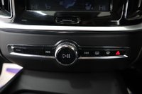 USED 2018 68 VOLVO V60 2.0 D3 Momentum Pro Estate 5dr Diesel Manual Euro 6 (s/s) (150 ps) FANTASTIC SPEC WITH 5 MAIN DEALER SERVICE STAMPS