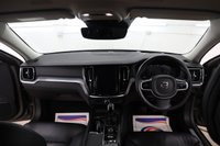 USED 2018 68 VOLVO V60 2.0 D3 Momentum Pro Estate 5dr Diesel Manual Euro 6 (s/s) (150 ps) FANTASTIC SPEC WITH 5 MAIN DEALER SERVICE STAMPS