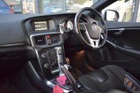 USED 2016 16 VOLVO V40 2.0 D2 R-Design Hatchback 5dr Diesel Manual Euro 6 (s/s) (120 ps) 6 MONTHS RAC PLATINUM WARRANTY