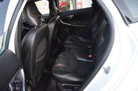 USED 2016 16 VOLVO V40 2.0 D2 R-Design Hatchback 5dr Diesel Manual Euro 6 (s/s) (120 ps) 6 MONTHS RAC PLATINUM WARRANTY