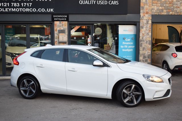 2016 16 Volvo V40 2.0 D2 R-Design Hatchback 5dr Diesel Manual Euro 6 (s/s) (120 ps)