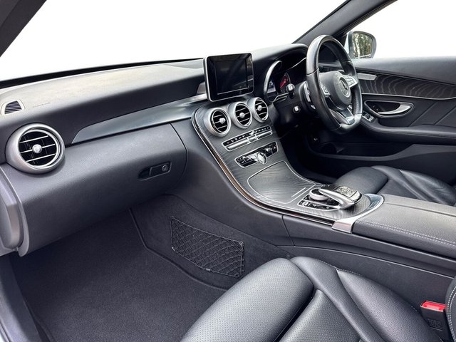 2017 MERCEDES-BENZ C-CLASS 2.1 C250d AMG Line Saloon 4dr Diesel G-Tronic+ Euro 6 (s/s) (204 ps) - Photo 10
