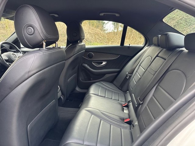 2017 MERCEDES-BENZ C-CLASS 2.1 C250d AMG Line Saloon 4dr Diesel G-Tronic+ Euro 6 (s/s) (204 ps) - Photo 12