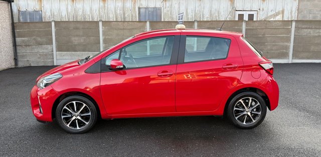 2018 TOYOTA YARIS - Photo 4