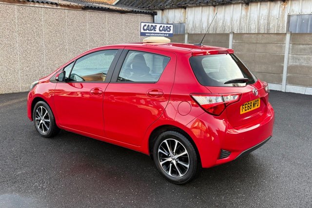 2018 TOYOTA YARIS - Photo 5