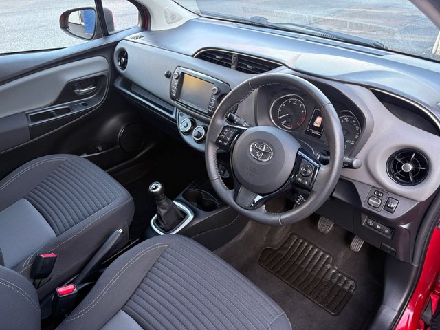 2018 TOYOTA YARIS - Photo 10