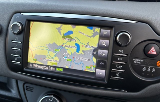 2018 TOYOTA YARIS - Photo 12