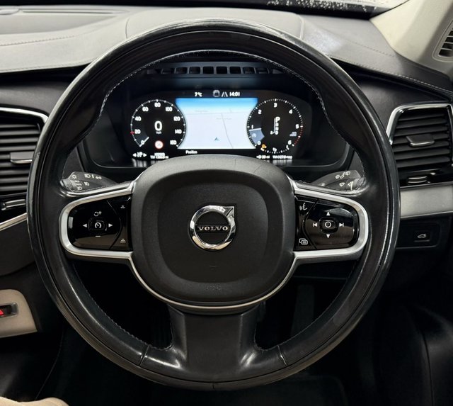 2017 VOLVO XC90 - Photo 10