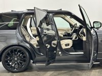 USED 2017 67 LAND ROVER RANGE ROVER 4.4 SD V8 Vogue SE SUV 5dr Diesel Auto 4WD Euro 6 (s/s) (339 ps) Striking Carpathian Grey Premium Metallic Paint, Generous Specification 4.4 V8 Vogue Autobiography, Heads up display, Heated Leather Steering Wheel, Ivory Leather / Ebony Interior, Solar Attenuating windscreen,