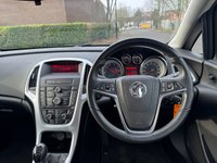 USED 2015 15 VAUXHALL ASTRA 1.6 CDTi ecoFLEX Excite Hatchback 5dr Diesel Manual Euro 6 (s/s) (110 ps) 