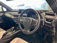 USED 2021 71 LEXUS UX 300e 54.3kWh SUV 5dr Electric Auto (204 ps)+1 OWNER+FSH+1 OWNER+2KEYS+2 CABLES+PREMIUM PLUS PACK+LEATHER SEATS 2 KEYS+1 OWNER+FSH+18" ALLOYS+FULL LEATHER SEATS+BLUETOOTH+MEDIA+PREMIUM PLUS PACK+PRIVACY+PARKING SENSORS+CLIMATE+AIRCON+REVERSE CAMERA+HPI CLEAR