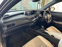 USED 2021 71 LEXUS UX 300e 54.3kWh SUV 5dr Electric Auto (204 ps)+1 OWNER+FSH+1 OWNER+2KEYS+2 CABLES+PREMIUM PLUS PACK+LEATHER SEATS 2 KEYS+1 OWNER+FSH+18" ALLOYS+FULL LEATHER SEATS+BLUETOOTH+MEDIA+PREMIUM PLUS PACK+PRIVACY+PARKING SENSORS+CLIMATE+AIRCON+REVERSE CAMERA+HPI CLEAR
