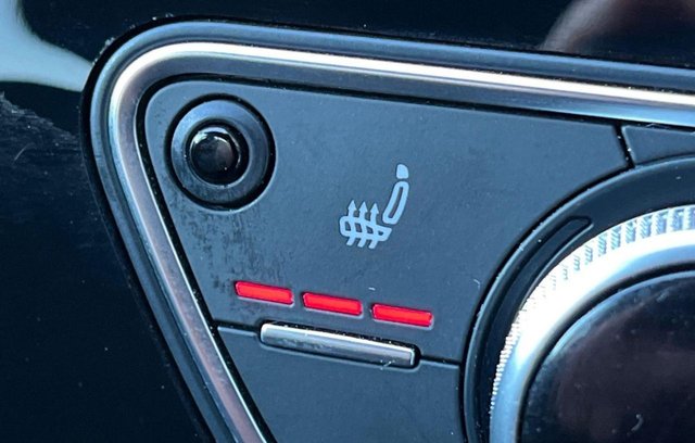 2020 AUDI A4 - Photo 9