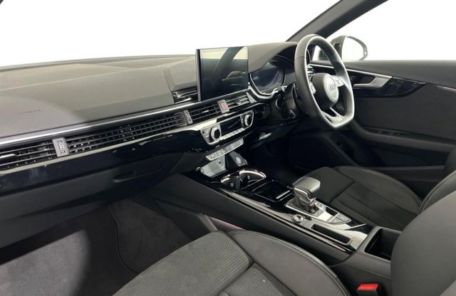 2020 AUDI A4 - Photo 7