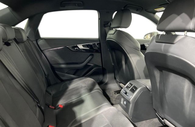 2020 AUDI A4 - Photo 8
