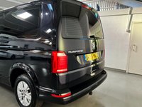 USED 2019 69 VOLKSWAGEN TRANSPORTER SHUTTLE 2.0 TDI SE Minibus Double Cab 5dr Diesel DSG FWD LWB Euro 6 (s/s) (150 ps) 