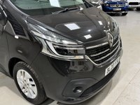 USED 2020 20 RENAULT TRAFIC 2.0 dCi ENERGY 30 Sport Nav Minibus Double Cab 5dr Diesel Manual LWB Euro 6 (s/s) (9 Seat) (145 ps) 