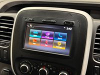 USED 2020 20 RENAULT TRAFIC 2.0 dCi ENERGY 30 Sport Nav Minibus Double Cab 5dr Diesel Manual LWB Euro 6 (s/s) (9 Seat) (145 ps) 