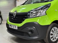 USED 2018 67 RENAULT TRAFIC 1.6 dCi ENERGY 27 Business Minibus Double Cab 5dr Diesel Manual SWB Euro 6 (s/s) (9 Seat) (95 ps) 