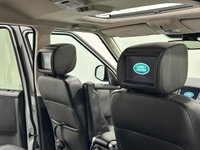 USED 2016 66 LAND ROVER DISCOVERY 4 3.0 SD V6 Landmark SUV 5dr Diesel Auto 4WD Euro 6 (s/s) (256 bhp) Landmark Specification , Yulong White, Rear Screen Entertainment System, Sliding Glass Sunroof, Privacy Glass, Veneer Black Laquer Door / Console Inserts,