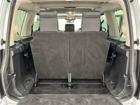 USED 2016 66 LAND ROVER DISCOVERY 4 3.0 SD V6 Landmark SUV 5dr Diesel Auto 4WD Euro 6 (s/s) (256 bhp) Landmark Specification , Yulong White, Rear Screen Entertainment System, Sliding Glass Sunroof, Privacy Glass, Veneer Black Laquer Door / Console Inserts,