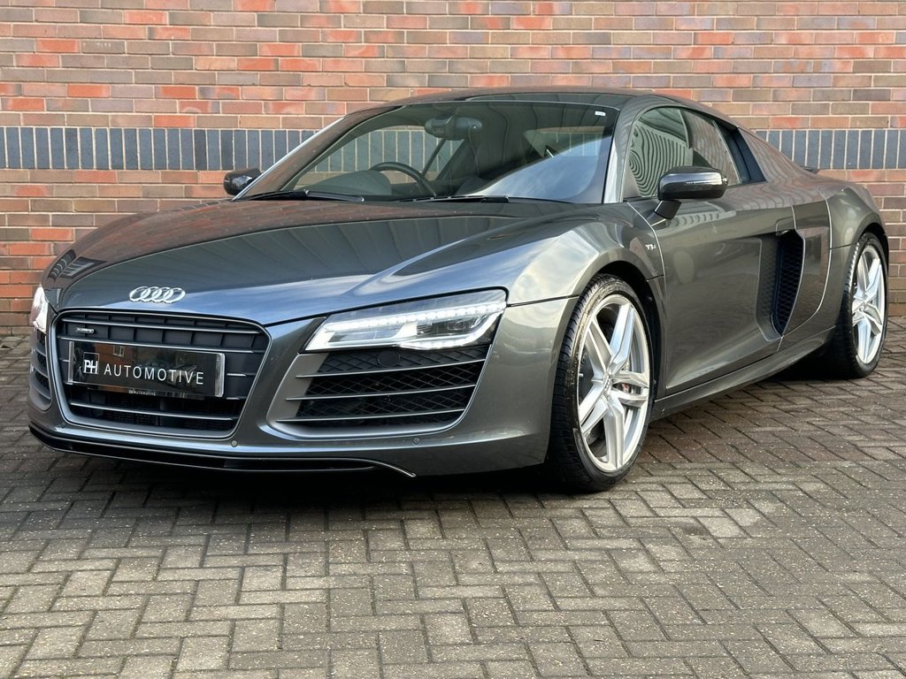 USED 2015 V AUDI R8 5.2 FSI V10 Plus Coupe 2dr Petrol S Tronic quattro Euro 5 (550 ps) FULL AUDI HISTORY|CARBON TRIM