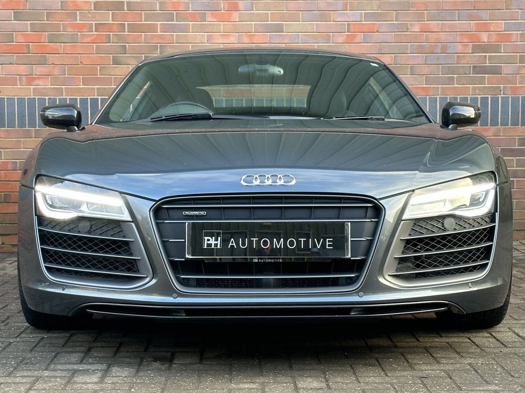 USED 2015 V AUDI R8 5.2 FSI V10 Plus Coupe 2dr Petrol S Tronic quattro Euro 5 (550 ps) FULL AUDI HISTORY|CARBON TRIM