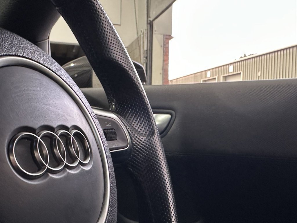 USED 2015 V AUDI R8 5.2 FSI V10 Plus Coupe 2dr Petrol S Tronic quattro Euro 5 (550 ps) FULL AUDI HISTORY|CARBON TRIM