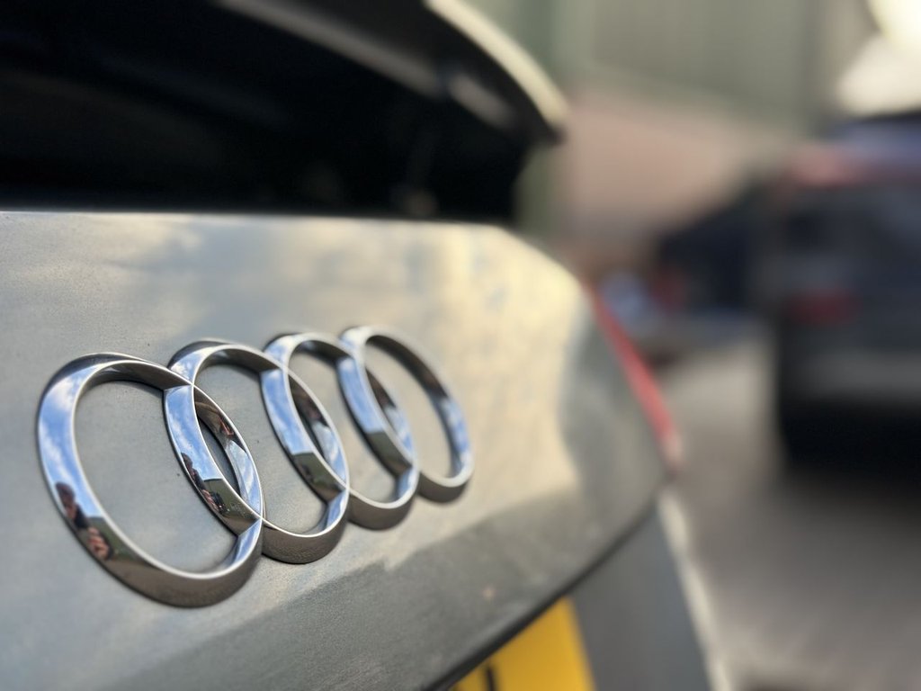 USED 2015 V AUDI R8 5.2 FSI V10 Plus Coupe 2dr Petrol S Tronic quattro Euro 5 (550 ps) FULL AUDI HISTORY|CARBON TRIM