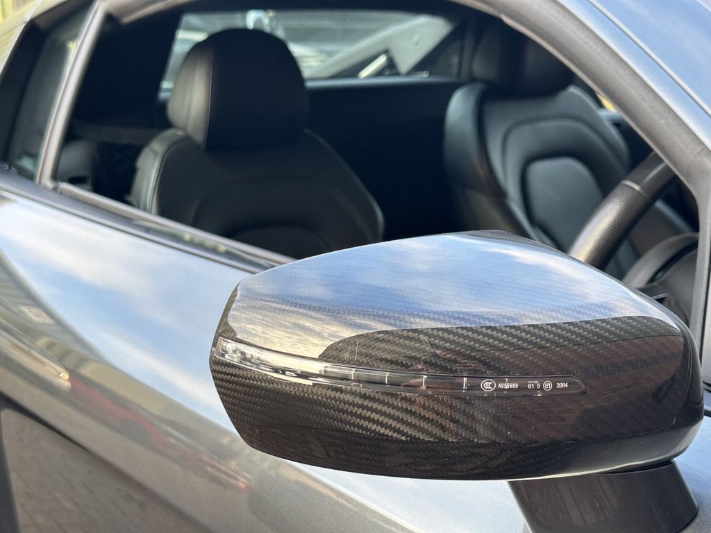 USED 2015 V AUDI R8 5.2 FSI V10 Plus Coupe 2dr Petrol S Tronic quattro Euro 5 (550 ps) FULL AUDI HISTORY|CARBON TRIM