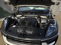 USED 2022 72 PORSCHE MACAN 2.0T SUV 5dr Petrol PDK 4WD Euro 6 (s/s) (265 ps) 