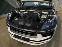 USED 2022 72 PORSCHE MACAN 2.0T SUV 5dr Petrol PDK 4WD Euro 6 (s/s) (265 ps) 