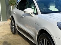 USED 2022 72 PORSCHE MACAN 2.0T SUV 5dr Petrol PDK 4WD Euro 6 (s/s) (265 ps) 