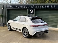 USED 2022 72 PORSCHE MACAN 2.0T SUV 5dr Petrol PDK 4WD Euro 6 (s/s) (265 ps) 