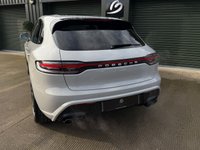 USED 2022 72 PORSCHE MACAN 2.0T SUV 5dr Petrol PDK 4WD Euro 6 (s/s) (265 ps) 