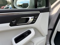 USED 2022 72 PORSCHE MACAN 2.0T SUV 5dr Petrol PDK 4WD Euro 6 (s/s) (265 ps) 