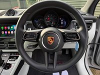 USED 2022 72 PORSCHE MACAN 2.0T SUV 5dr Petrol PDK 4WD Euro 6 (s/s) (265 ps) 