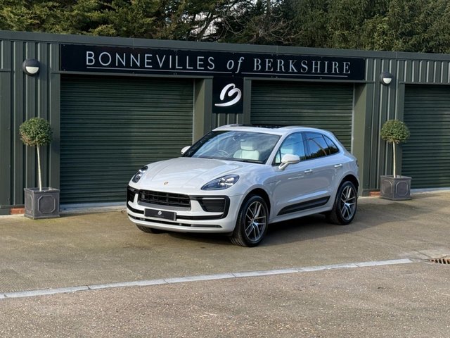 2022 72 Porsche Macan 2.0T SUV 5dr Petrol PDK 4WD Euro 6 (s/s) (265 ps)
