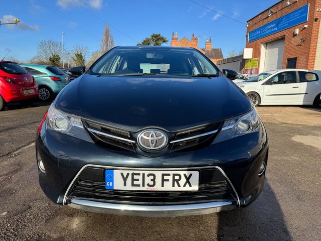 2013 Toyota Auris 1.6L Icon 5dr - Photo 2
