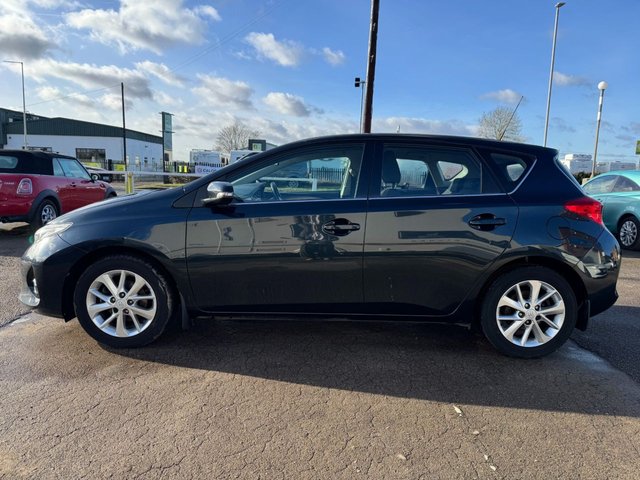 2013 Toyota Auris 1.6L Icon 5dr - Photo 4