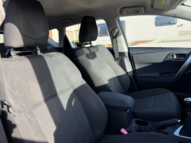 2013 Toyota Auris 1.6L Icon 5dr - Photo 10