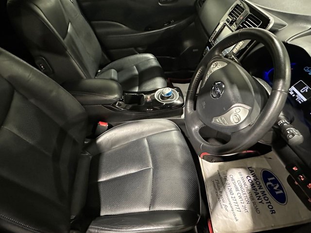 View our NISSAN LEAF