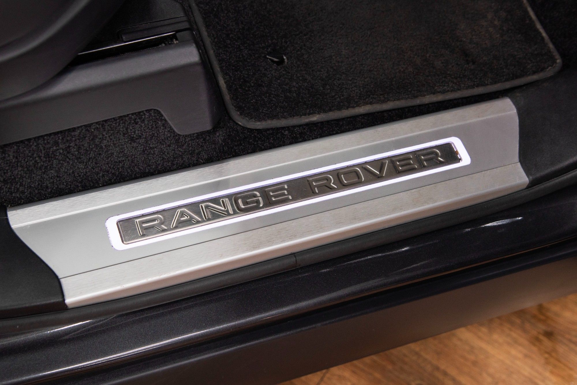 USED 2021 R LAND ROVER RANGE ROVER 3.0 D300 MHEV Westminster Black  