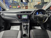 USED 2017 67 TOYOTA AURIS 1.2 VVT-i Business Edition Hatchback 5dr Petrol Manual Euro 6 (s/s) (Safety Sense) (116 ps) Reverse Camera, Cruise Control, Satellite Navigation