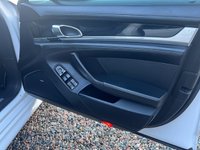 USED 2012 12 PORSCHE PANAMERA 3.0D V6 Hatchback 5dr Diesel TiptronicS Euro 5 (250 ps) &pound;6557 of extras