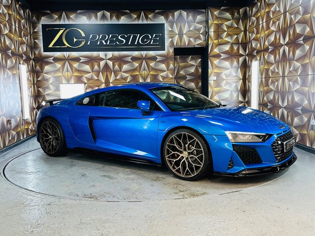 View our Audi R8 5.2 FSI V10 S Tronic Euro 6 (s/s) 2dr