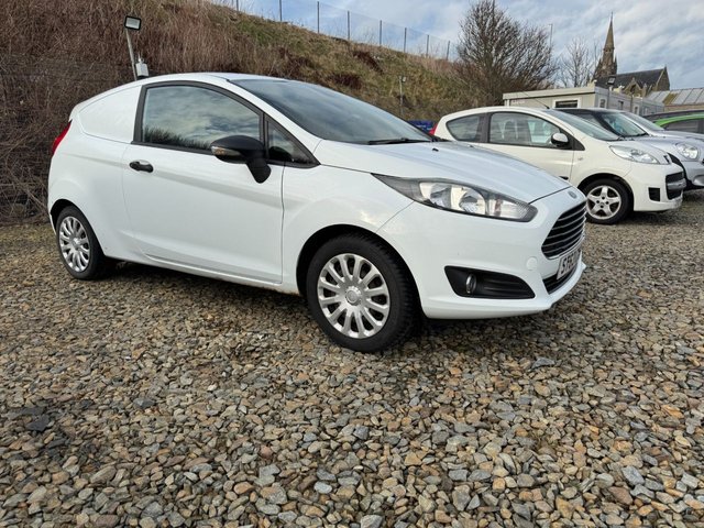2013 63 Ford Fiesta Van 1.5 TDCi Panel Van 3dr Diesel Manual (98 g/km, 74 bhp)